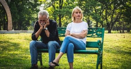 طلاق خاکستری یا طلاق در کهنسالی 10 طلاق خاکستری یا طلاق در کهنسالی: یک بررسی گسترده (بتوته)