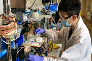 تجزیه دی‌اکسیدکربن و تولید مواد باارزش با کمک نانوکاتالیست