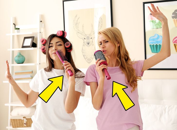 1696844882 318 ۱۱ وسیله شخصی که حتی با نزدیکان تان هم نباید