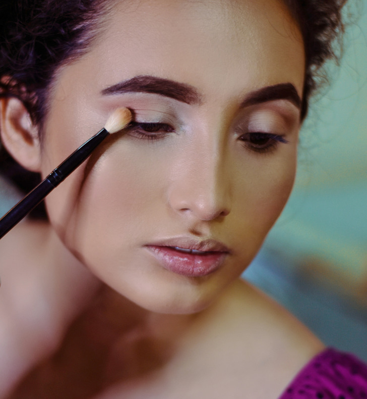 1696844882 910 ۱۱ وسیله شخصی که حتی با نزدیکان تان هم نباید