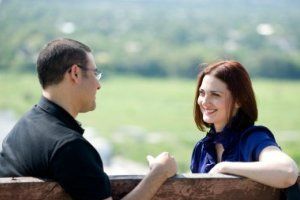 منظور مرد مورد علاقه تان از گفتن این جملات چیست؟ 9 منظور مرد مورد علاقه تان از گفتن این جملات چیست؟