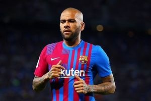 دادستانی اسپانیا برای دنی آلوز به علت «تجاوز جنسی» خواست ۹ سال زندان کرد 3 دادستانی اسپانیا برای دنی آلوز به دلیل «تجاوز جنسی» درخواست ۹ سال زندان کرد