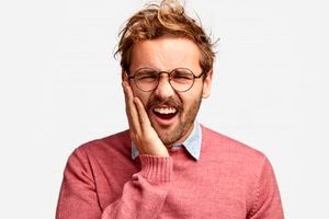 راهکارهایی برای تسکین دندان درد در خانه 3 راهکارهایی برای تسکین دندان درد در خانه