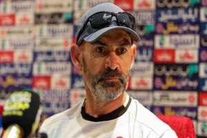 طعنه خمز به قضاوت بازی تراکتور، استقلال 3 طعنه خمز به داوری بازی تراکتور، استقلال