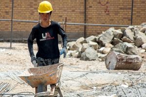 قبل از استخدام اتباع بیگانه استعلام بگیرید 2 قبل از استخدام اتباع بیگانه استعلام بگیرید