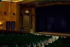 نجات یکی از قدیمی ترین سینماهای جهان توسط نتفلیکس 6 نجات یکی از قدیمی ترین سینماهای جهان توسط نتفلیکس