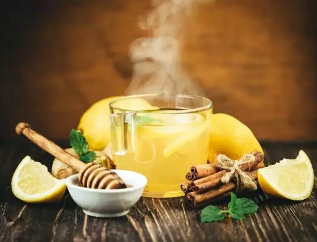 ۴ نوشیدنی که به افت وزن در خواب پشتیبانی می کنند 10 ۴ نوشیدنی که به کاهش وزن در خواب کمک میکنند