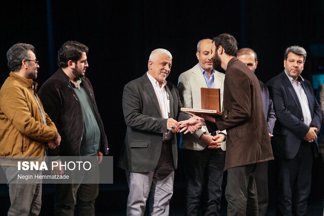 جایزه ۴۰۰ میلیونی را چه فردی برد؟ 7 1703722203 654 جایزه ۴۰۰ میلیونی را چه فردی برد؟