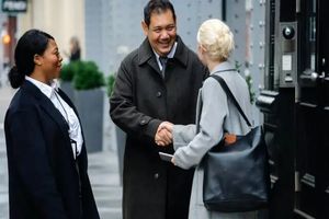 افزایش سطح نشاط با سلام کردن به غریبه ها 4 افزایش سطح شادی با سلام کردن به غریبه ها