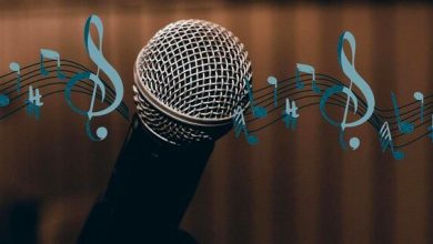 زیر دوش حمام آواز بخوانید