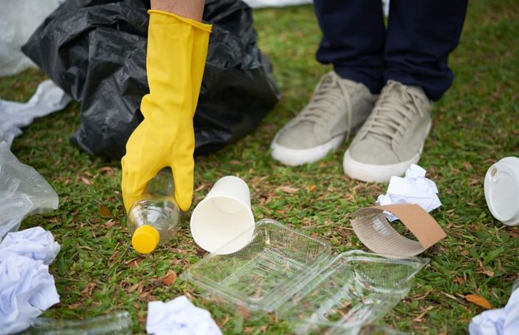 ۹ ویژگی رفتاری افرادی که بویی از ادب و پرورش نبرده اند 5 ۹ ویژگی رفتاری کسانی که بویی از ادب و تربیت نبرده اند