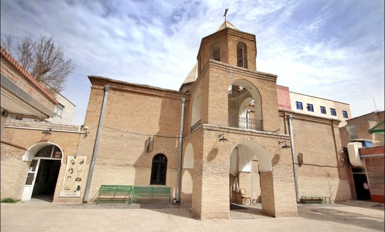 دعوت از شاه قاجار برای تماشای نمایشنامه مولیر/ اجرای تئاتر در جوار این کلیسا 1 دعوت از شاه قاجار برای تماشای نمایشنامه مولیر | اجرای تئاتر در جوار این کلیسا