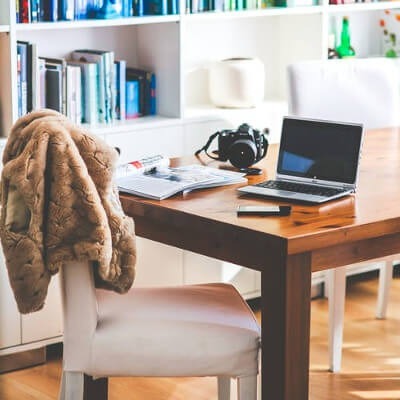 چطور در زمان دورکاری و کار از خانه انگیزه مان را نگه داری کنیم؟ 7 چگونه در دور کاری و با کار از خانه انگیزه مان را حفظ کنیم؟