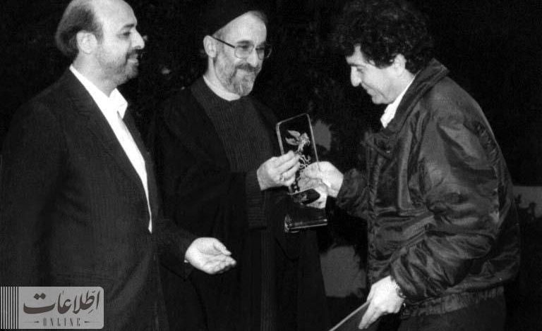 سیمرغی که سید محمد خاتمی به داریوش مهرجویی داد/ عکس 1 photo_2024-02-12_23-27-40