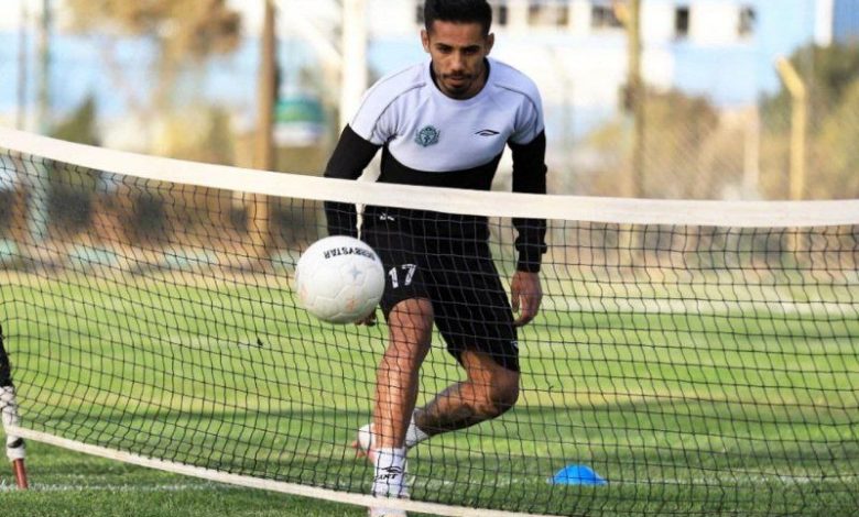 میلاد فخرالدینی با پیراهن شماره 34 در استقلال 3 1670391