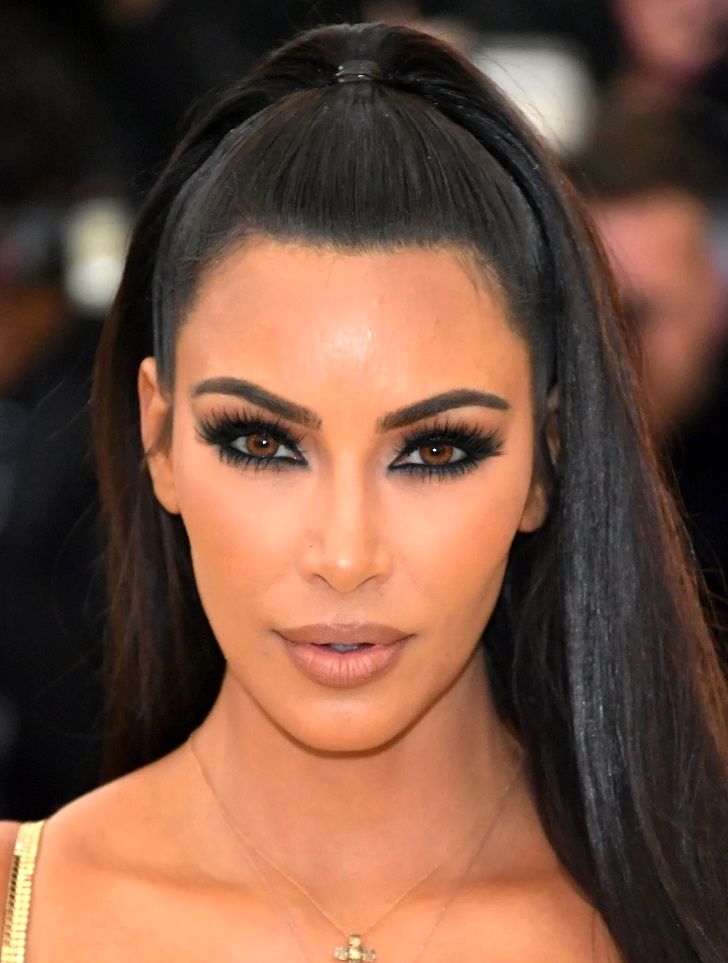 سلبریتی های ثروتمند هالیوود که برای خرید خانه وام های کلان گرفته اند 31 1710667836 442 سلبریتی های ثروتمند هالیوود که برای خرید خانه وام های