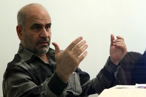 در سه دهه گذشته، شاهد فاجعه آمیزترین شکل شکست سیاستگذاری اقتصادی هستیم/ تعداد مجوز راه اندازی خودروسازی در ایران برابر مجموع واحدهای 9 کشور صنعتی است!