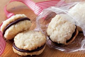 شیرینی نوروزی خانگی، کرانچی نارگیل درست کنید_بام وطن 5 شیرینی نوروزی خانگی، کرانچی نارگیل درست کنید