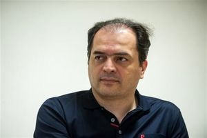 عکس العمل پیمان یوسفی به بازنشستگی جواد خیابانی/ ویدئو_بام وطن 4 واکنش پیمان یوسفی به بازنشستگی جواد خیابانی/ ویدئو