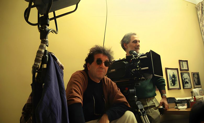 (عکس) ۲۵ سال قبل؛ داریوش مهرجویی هنگام فیلمبرداری «درخت گلابی»