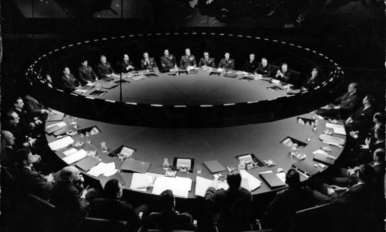 dr-strangelove-1964-war-room-overhead-wide-shot