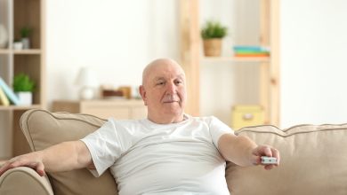 نشستن چگونه بر سلامت افراد میانسال و مسن تاثیر می گذارد؟