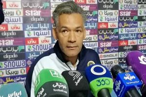 بطری جادو داشتیم که بین دو نیمه تقسیم کردیم و توانستیم بازی را ببریم