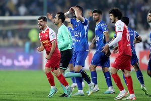 در واگذاری‌ها استقلال سود کرد یا پرسپولیس؟