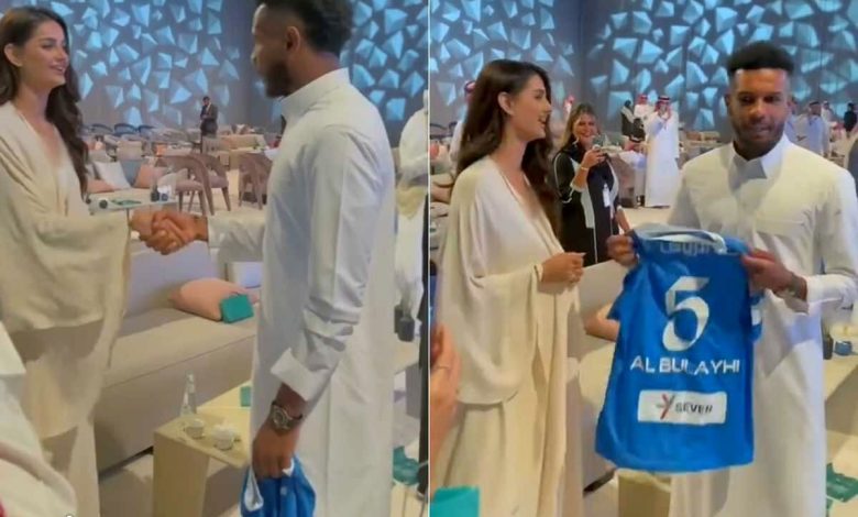 (عکس) دیدار ستاره‌ی جنجالی عربستان با مدل زن ایرانی