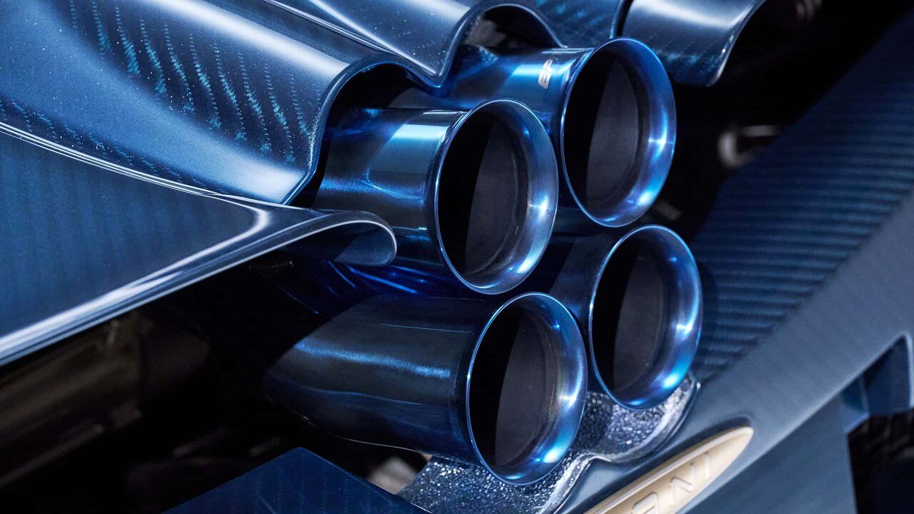 ابرخودروی تازه پاگانی با گیربکس دستی معارفه شد/ تصاویر_بام وطن 12 ابرخودروی جدید پاگانی با گیربکس دندهای معرفی شد /عکس