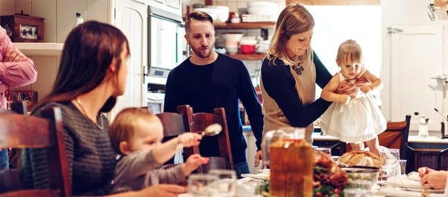 هنگامی همسرم خانواده اش را به من ترجیح می دهد، چه کار کنم؟_بام وطن 15 چه کنم وقتی همسرم خانواده اش را به من ترجیح می دهد؟