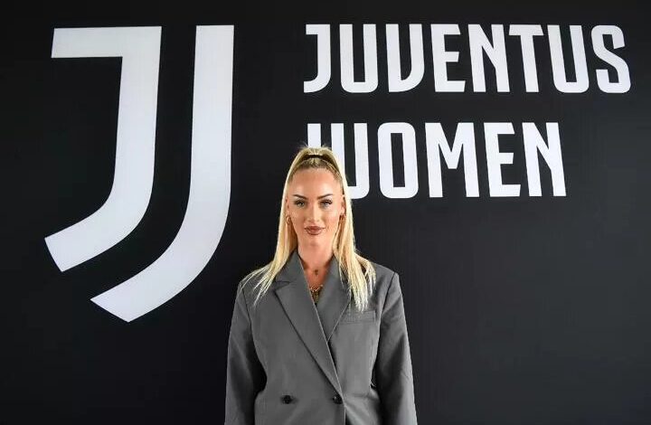 اولین انتقال زن و شوهری در دنیای فوتبال!/ عکس_بام وطن 1 6060118