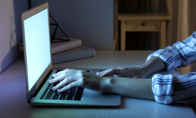 روشنایی نور موبایل و لامپ در شب می‌تواند خطر ابتلا به دیابت ۲ را افزایش دهد