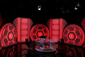 نظر منتقدان درمورد الناز شاکردوست چیست؟_بام وطن 2 نظر منتقدان درباره الناز شاکردوست چیست؟