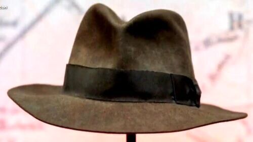 حراج یکی از معروف ترین کلاه های سینما_بام وطن 1 حراج یکی از معروف ترین کلاه های سینما