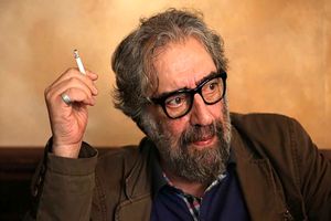 ماجرای غسل دادن جنازه «فروغ» توسط «مسعود کیمیایی» چه می بود؟_بام وطن 28 ماجرای غسل دادن جنازه «فروغ» توسط «مسعود کیمیایی» چه بود؟