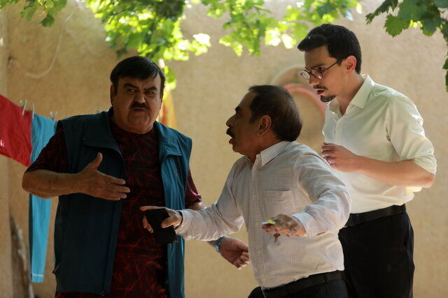 تحول چهره اکبر عبدی در یک سریال تازه تلویزیونی_بام وطن 8 تغییر چهره اکبر عبدی در یک سریال جدید تلویزیونی | ببینید