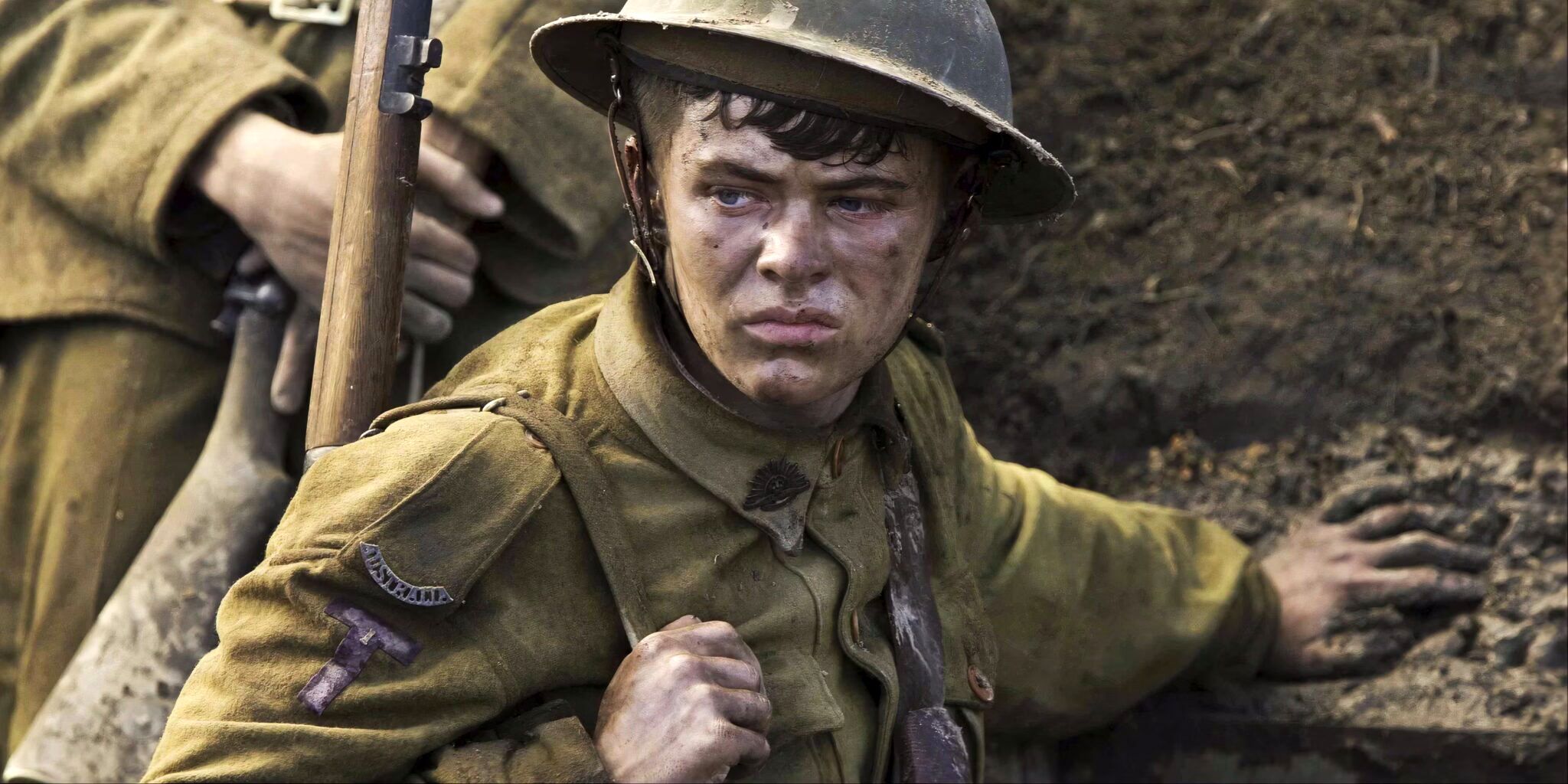 ۱۰ فیلم جنگی برتر دهه ۲۰۱۰ تا ۲۰۲۰_بام وطن 20 ۱۰ فیلم جنگی برتر دهه ۲۰۱۰ تا ۲۰۲۰؛ از Land of Mine تا Beneath Hill ۶۰