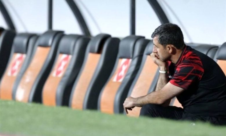 اشک‌های کریم باقری در مراسم خاکسپاری مادرش/ ویدئو

