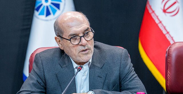 اختلاف نظر بر سر دریافت مالیات بر قیمت افزوده کالاهای اساسی_بام وطن 1 اختلاف نظر بر سر دریافت مالیات بر ارزش افزوده کالاهای اساسی