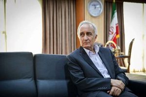 دولت پزشکیان باید قیمت های دستوری را تعطیل کند_بام وطن 5 دولت پزشکیان باید قیمت های دستوری را تعطیل کند