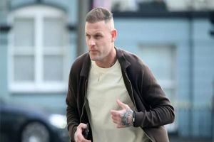 ستاره اسبق پرسپولیس به ۱۵ ماه حبس محکوم شد_بام وطن 2 ستاره سابق پرسپولیس به ۱۵ ماه حبس محکوم شد