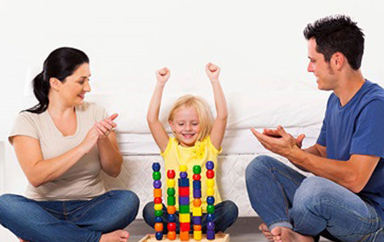 12 اصل در تشویق کودکان که حتماً باید بدانید_بام وطن 6 1732794056 826 12 اصل در تشویق کودکان که حتماً باید بدانید بام وطن