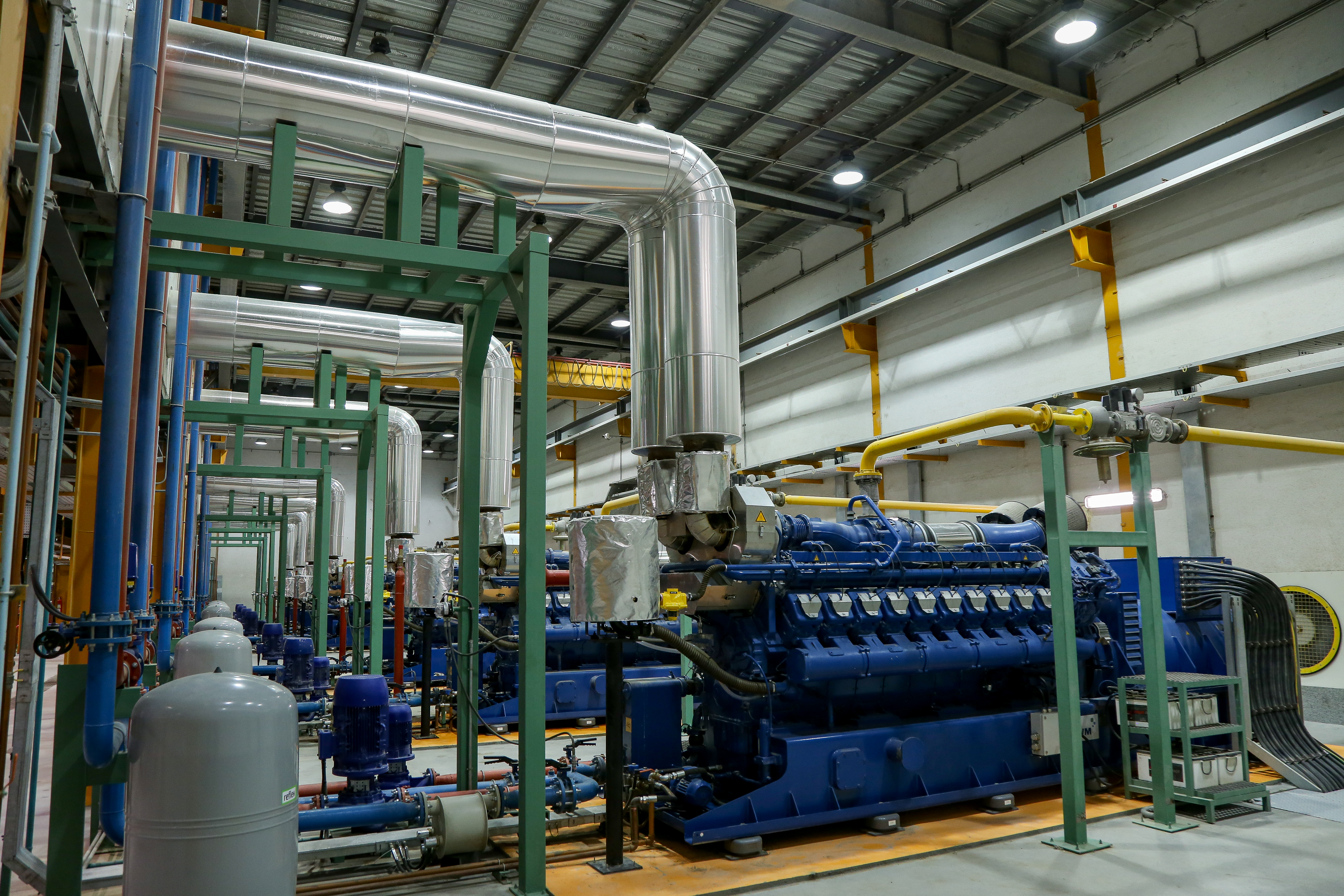 استمرار وجود شرکت سهند صنعت رستاک در عرصه اندوخته گذاری صنایع زیرساختی سرزمین با منفعت برداری از دومین نیروگاه شرکت سهند صنعت رستاک (ماهان 2) در شهرک صنعتی محمودآباد استان قم_بام وطن 8 3