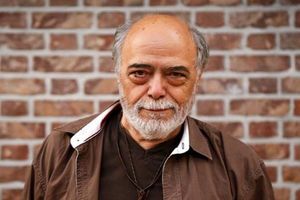 اکبر زنجانپور در بیمارستان بستری شد/ لغو چند اجرای «اکتینگ»_بام وطن 5 اکبر زنجانپور در بیمارستان بستری شد/ لغو چند اجرای «اکتینگ»