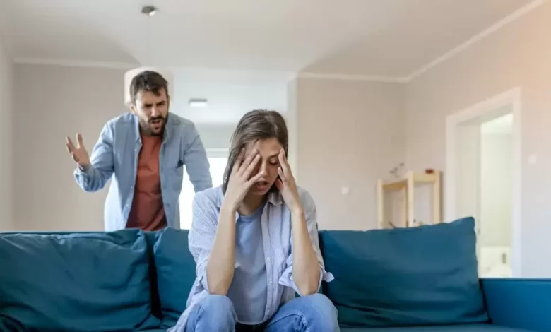 با شوهر شکاک و بدبین چطور حرکت کنیم؟_بام وطن 5 با شوهر شکاک و بدبین چطور رفتار کنیم؟