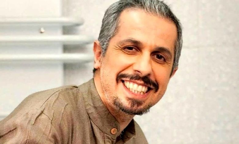 تیپ شخصیتی جواد رضویان در سریال تازه «قهوه پدری» مهران مدیری/ ویدئو_بام وطن 1 تیپ شخصیتی جواد رضویان در سریال جدید «قهوه پدری» مهران مدیری/ ویدئو