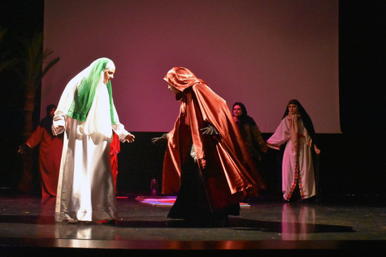 تب ترندها باید در تئاتر نقل شود/ نوجوان امروزی بدون علتحرفی نمیپذیرد_بام وطن 13 تئاتر نوجوانان