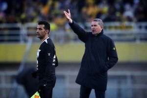 درویش درحال راضی کردن هیئت مدیره؛ گاریدو تا دوشنبه اخراج میشود!_بام وطن 6 درویش درحال راضی کردن هیئت مدیره؛ گاریدو تا دوشنبه اخراج میشود!