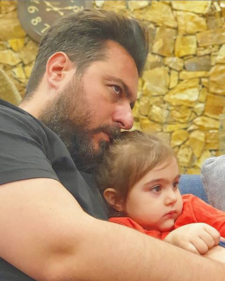 زندگی و آلبوم تصاویر همراه تازه جناب خان /عکس_بام وطن 18 محسن کیایی